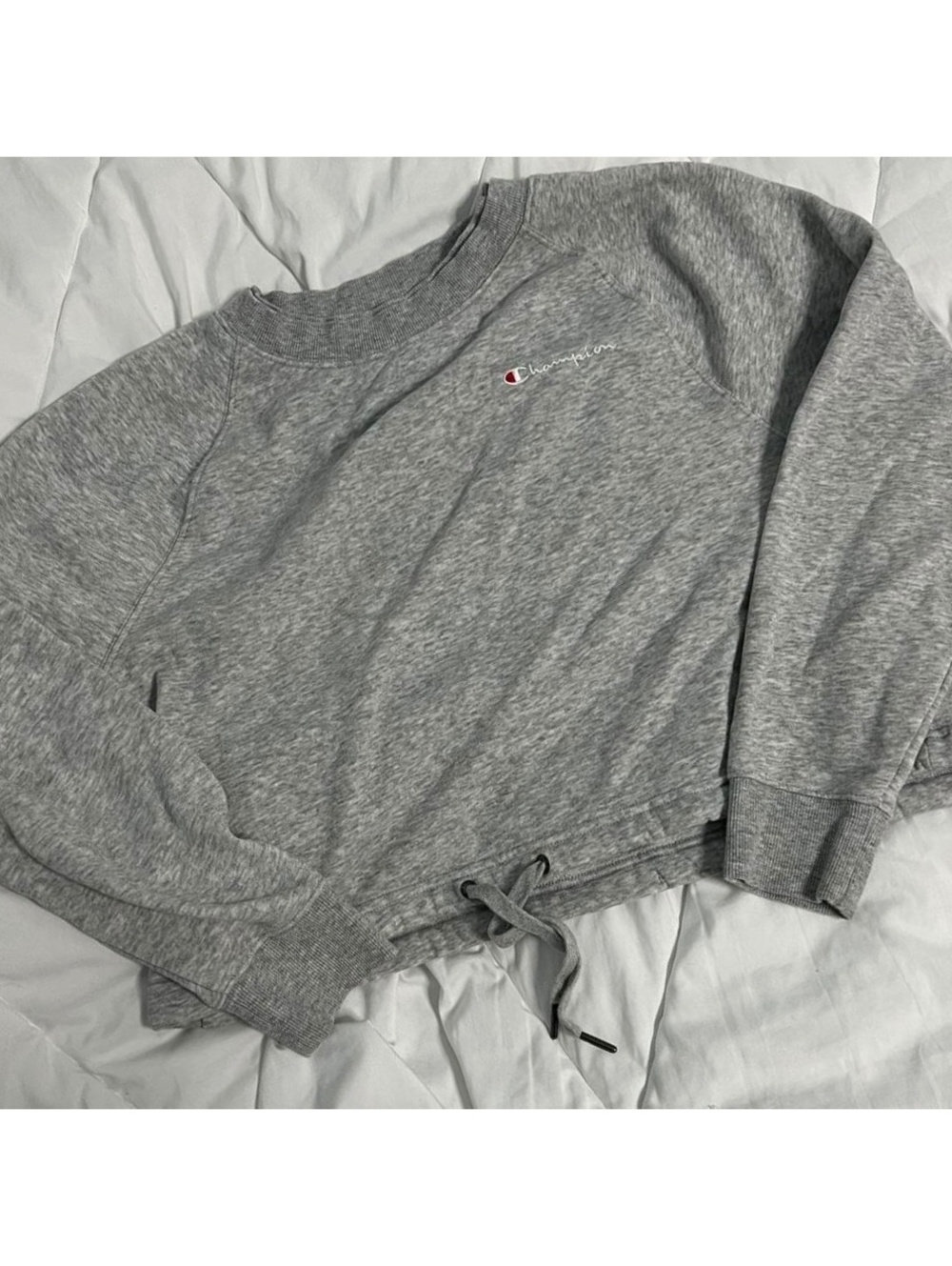 gray champion crewneck sweater cropped long sleeve light grey medium fall autumn